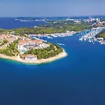 Feriehus Beautiful Home In Pula *