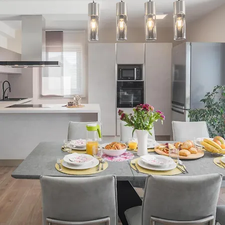 Beautiful Home In Pula * Pula