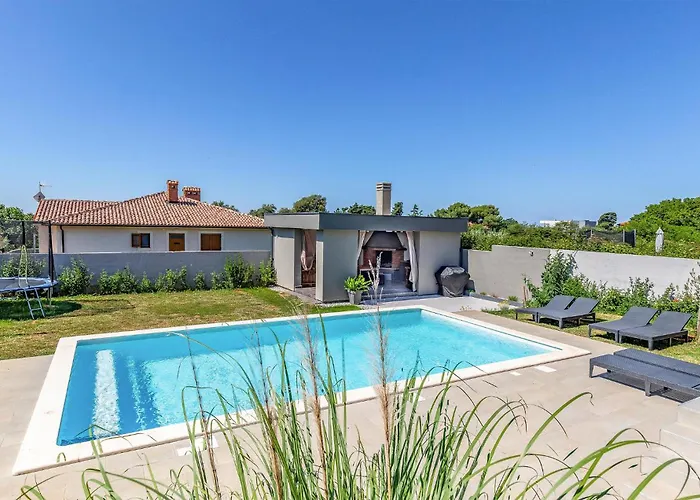 Дом отдыха Cozy In With Wifi